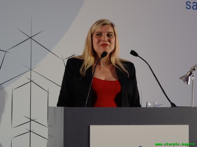 Staatsministerin Melanie Huml www.münchen.de