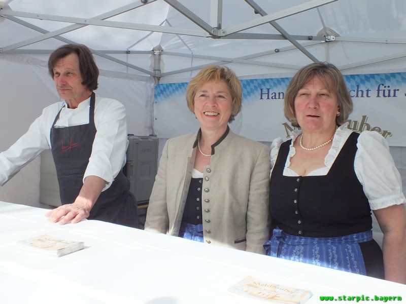Spargelsaisoneröffnung 2015 auf dem Vikualienmarkt www.muenchenfenster.de