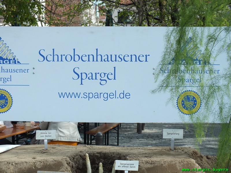 Spargelsaisoneröffnung 2015 auf dem Vikualienmarkt www.muenchenfenster.de