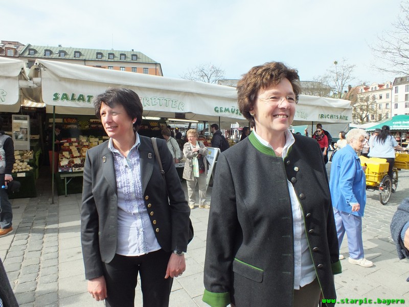 Spargelsaisoneröffnung 2015 auf dem Vikualienmarkt www.muenchenfenster.de