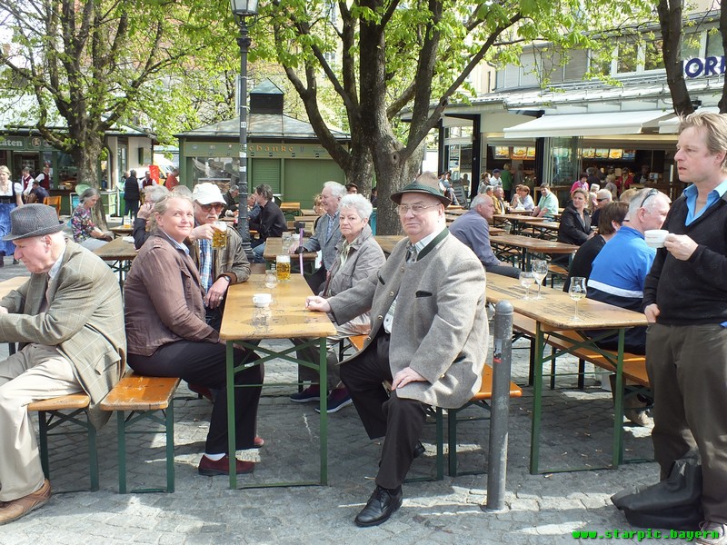 Spargelsaisoneröffnung 2015 auf dem Vikualienmarkt www.muenchenfenster.de