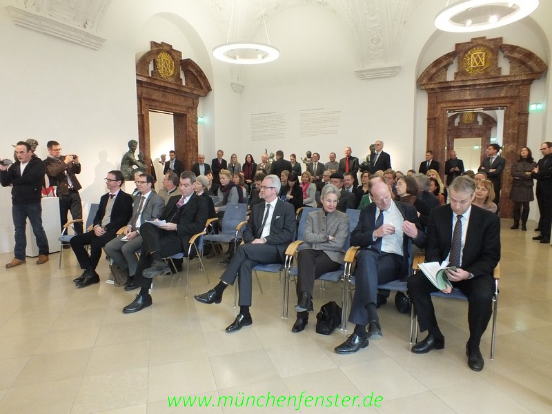 SÖDER ERÖFFNET EINZIGARTIGE BRONZEN-SAMMLUNG www.munichpeople.com