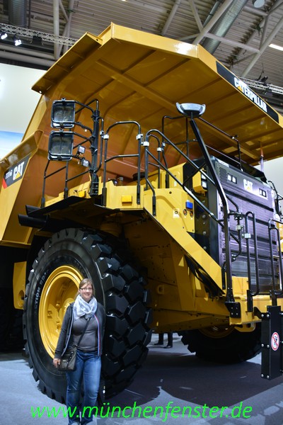 Die bauma hat begonnen! www.munichcar.de