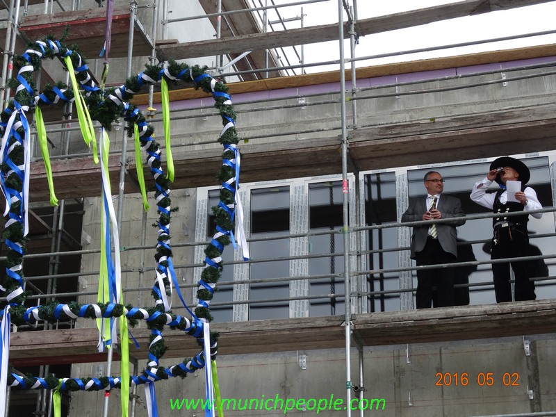 Richtfest an dem Neubau des Forschungsbau für Kernresonanz-Spektoskopie in Garching www.munichpeople.de