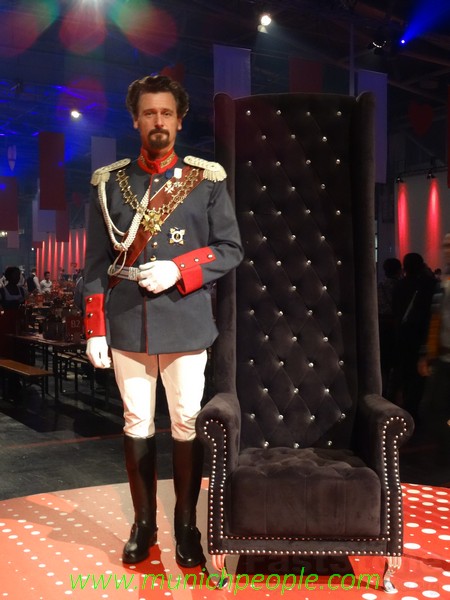 Der KINI Oktoberfest Fujitsu-Forum www.munichpeople.com www.munichpeople.com