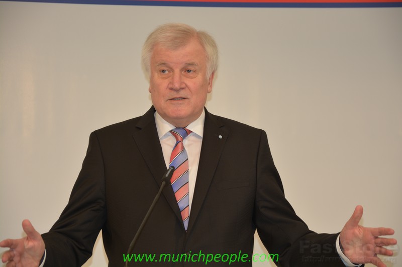 Horst Seehofer Baubeginn der 2. Stammstrecke www.europaeischepressegentur.com