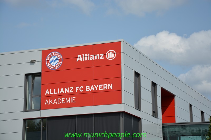Campus des FC Bayern www.muenchenfnester.de www.münchenfnester.de