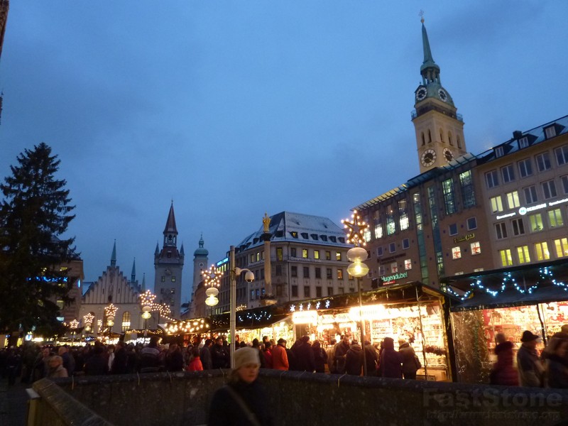 Christkindlmarkt in München www.munichfinest.com www.munichfinest.com