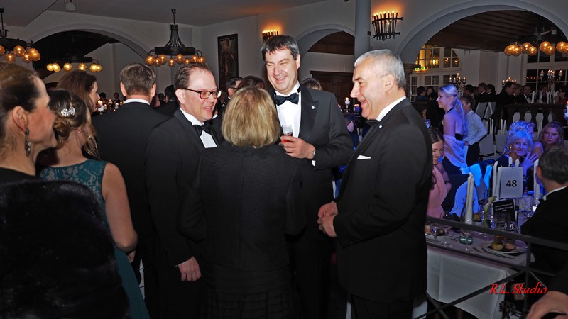 11.Schwarz Weiss Ball 2018 www.munichpeople.com