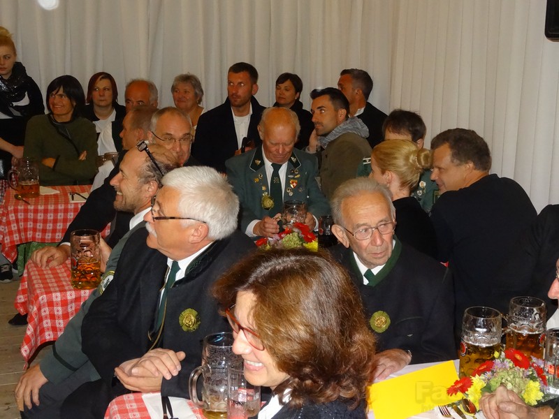 Münchner Oktoberfest www.munichpeople.com www.munichpeople.com