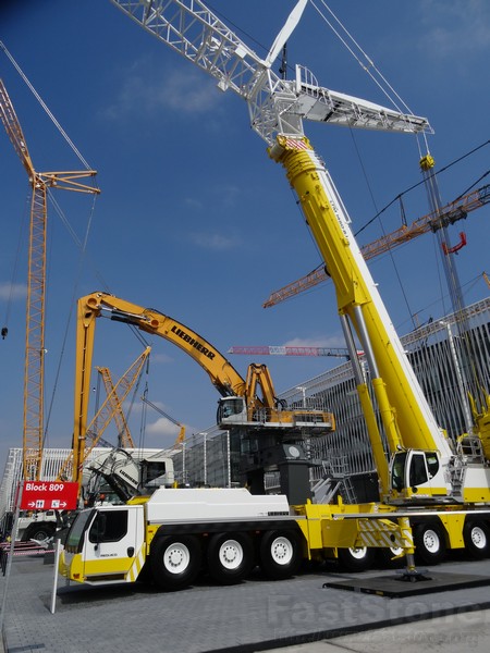 Bauma 2019 Liebherr www.münchenfenster.de www.münchenfenster.de