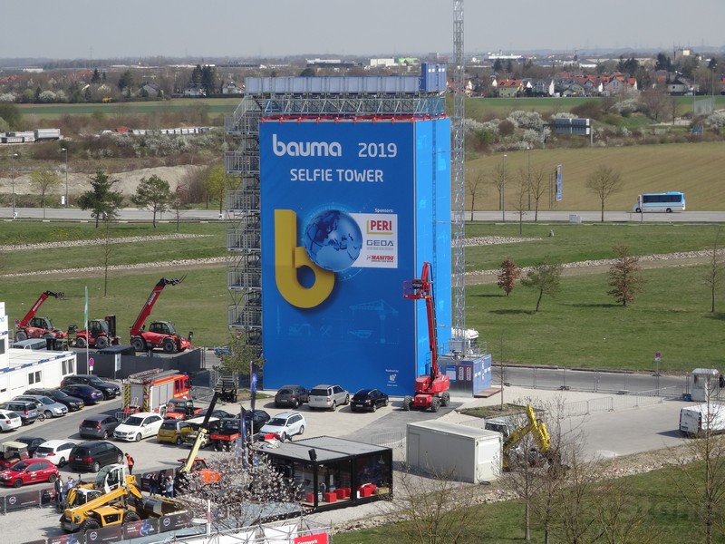 Der Selfietower auf der bauma 2019 www.muenchenfenster.de www.münchenfenster.de