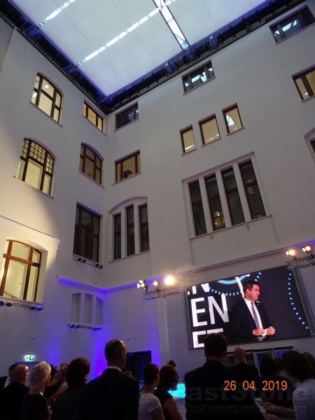 IHK MÜnchen und Oberbayern www.münchenfenster.de www.münchenfenster.de