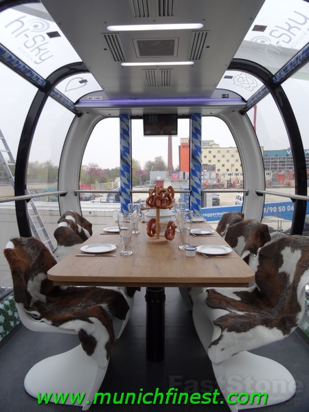 hi-sky Grösstes Riesenrad. Gondel für Bayerisches Frühstück www.munichfinest.com www.munichfinest.com