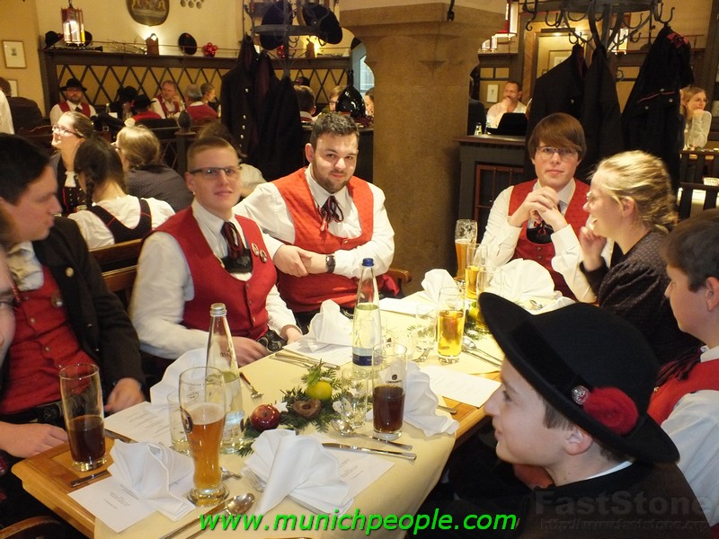 Cristkindlmarkt Eröffnung 2019 www.munichpeople.com (9) www.munichpeople.com