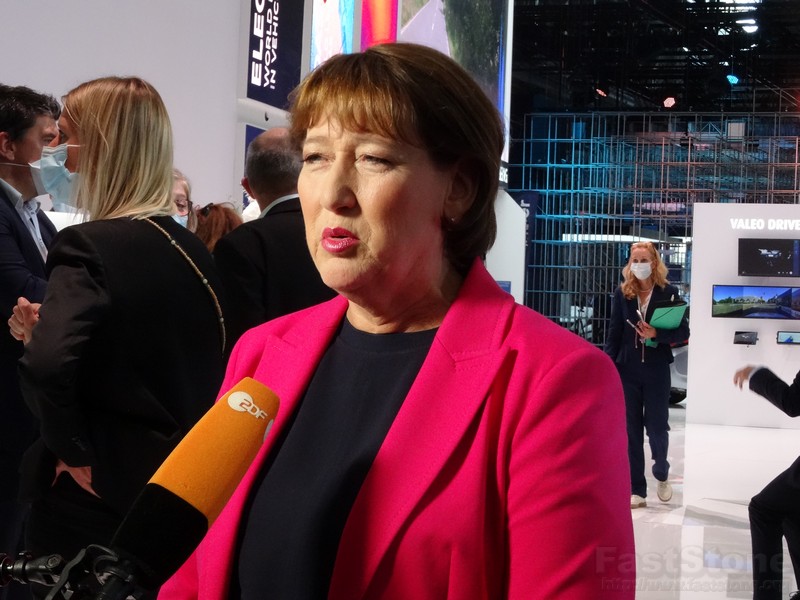 IAA 2021 München Hildegard Müller vom Vorstand des VDA www.europaeischepresseagentur.com www.munichcar.com