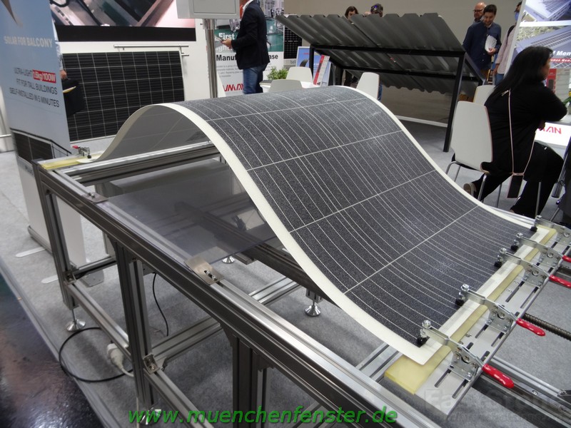 Biegsame flexzible Solarpenels www.münchenfenster.de www.münchenfenster.de