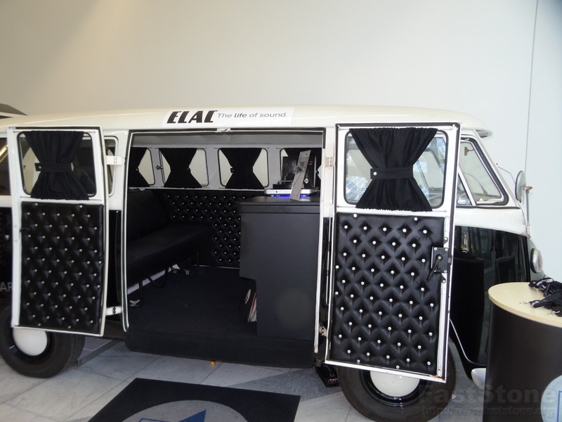 HIGH END München 2022 www.muenchenfenster.de www.münchenfenster.de