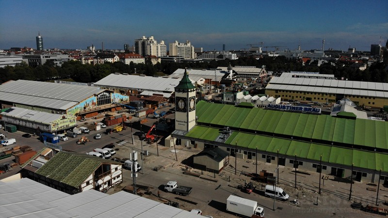 Wiesnaufbau 2022 www.muenchenfenster.de www.europaeischepresseagentur.com