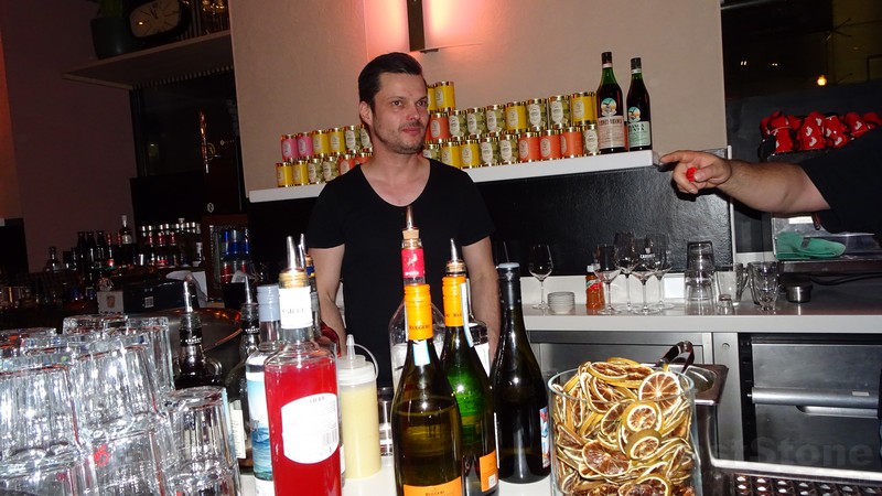 DAISY ein neues Lokal am Stachus www.muenchenfenster.de www.munichfinest.com