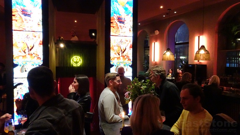 DAISY ein neues Lokal am Stachus www.muenchenfenster.de www.munichfinest.com