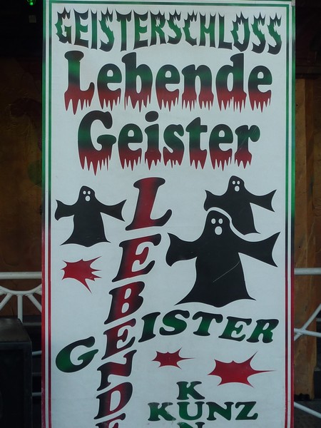 Das tanzende Geisterhaus auf der Wiesn