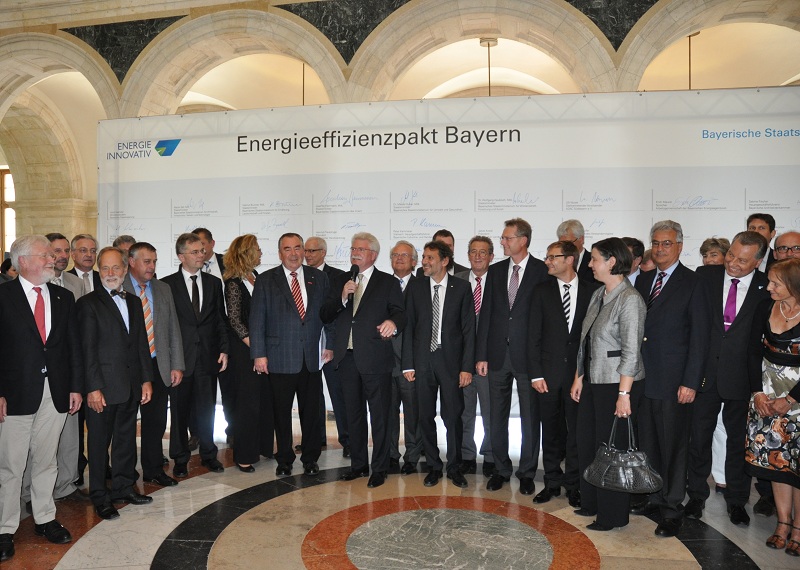 Energieeffizienzpakt Bayern in der Staatskanzlei feierlich unterzeichnet
