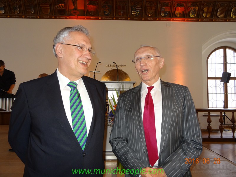 KVR Chef sagt leise servus